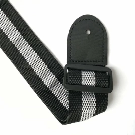 Ремень для гитары ROCKET LS-006-WH черный с белой полосой